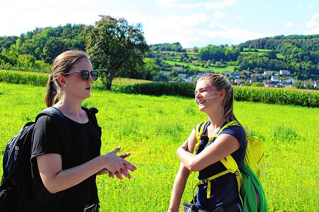 Auch Lara Schuhwerk (links), die das Unternehmen „Beneto Foods“ gegründet hat, ist bei der Expedition Querweg dabei