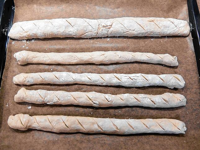 Bild 5: Zum Nachbacken: Leckeres Baguette- und Ficelle-Rezept von Karin Gambin