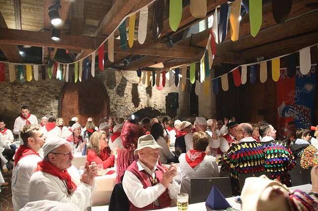 Bild 18: Die schönsten Bilder vom Heringsessen in Waldshut-Tiengen: Tradition und Genuss im Fokus