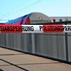 Am Montag ist am Bahnhof Petershausen eine Person zu Tode gekommen. Polizei, Feuerwehr und Rettungskräfte waren jeweils mit mehreren ...
