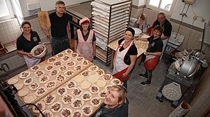 Beim Vilsinger Backhausfest werden an diesem Wochenende wieder die beliebten Dennetle angeboten.