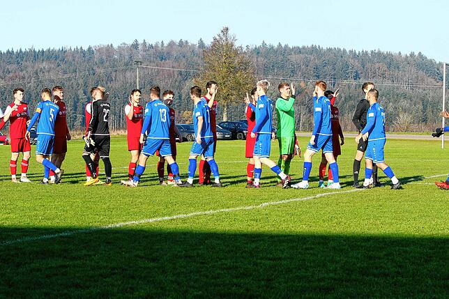 Bild 1: SG BAT/Kreeenh.-L. holt sich einen Punkt gegen SC Markdorf. Wir haben die besten Bilder!