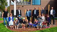 Während sich die Kinder der Gruppe &bdquo;Birkentrolle&ldquo; bereits gut in der neuen Kita am Buchberg eingelebt haben, freuen sich ...