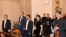 Großartiger Abend mit Mendelssohns „Paulus“: Zu den Mitwirkenden gehören (von links) Dirigent Dominique Sourisse, Damien Gastl ...