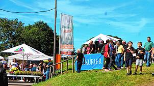 Bild : Der Strohskulpturen-Wettbewerb und der Kürbismarkt in Höchenschwand-Frohnschwand sind eröffnet.