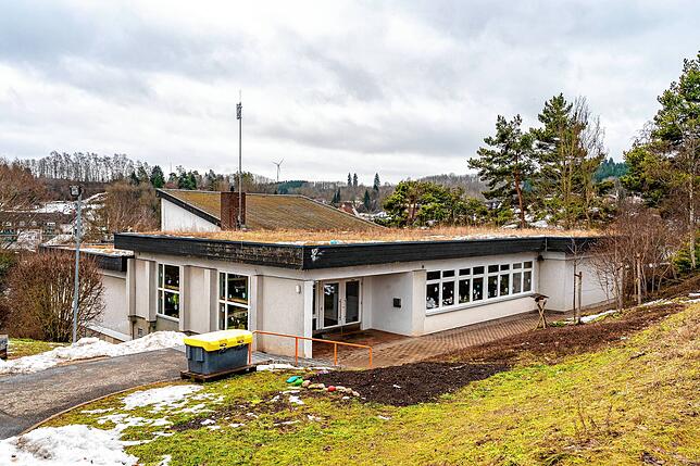 Blick auf die Außenstelle der Grundschule Obereschach in Weilersbach. Die Stadt schlägt vor, diese Einrichtung zu schließen.