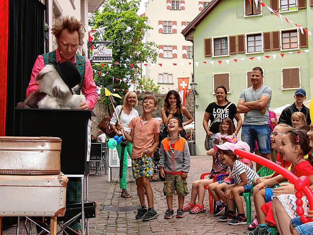 Mit Witz: Bei Tilo Schoppe hatten die Kinder viel zu Staunen und zu Lachen.
