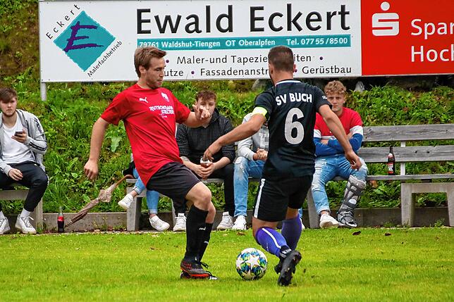 Bild 21: SV Buch setzt sich mit 4:1 gegen den FC Hochrhein durch &ndash; und wir haben die Bilder!