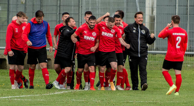 Bild 1: FC 08 Bad Säckingen feiert glücklichen 2:0-Derbysieg beim SV Obersäckingen &ndash; und wir haben Bilder!