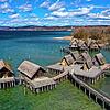 Rund um den Bodensee gibt es faszinierende Spuren aus der prähistorischen Vergangenheit: die Pfahlbauten.