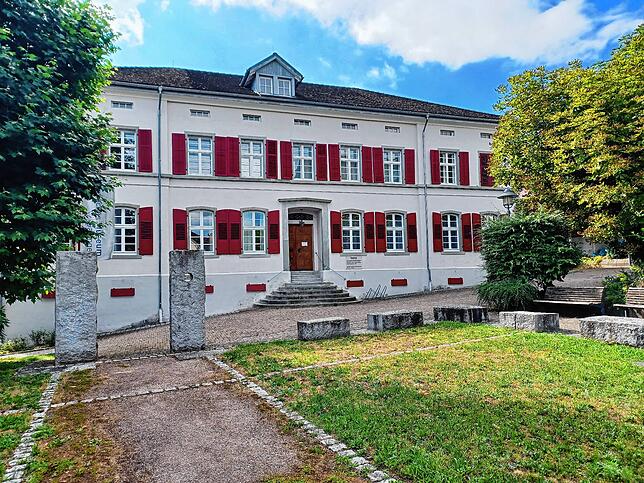 Im Bürgerhaus, dem ehemaligen Bezirksrabbinat und Schulhaus, ist das jüdische Museum zu finden.