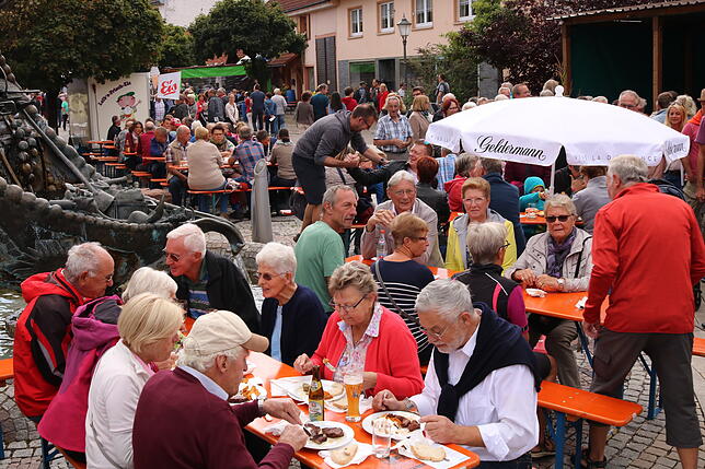 Bild 9: Bilder vom Straßenmusiksonntag: In Bräunlingen ist am Nachmittag kein Durchkommen