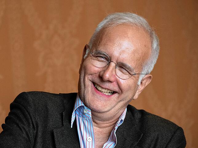 Harald Schmidt setzt seine Show „Echt Schmidt“ am Schauspiel Stuttgart fort.