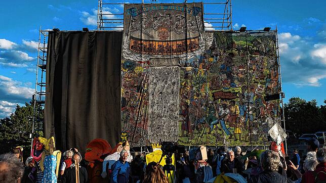 Tiefpunkt der Kunstschau Documenta 15 in Kassel vor einem Jahr: Das großflächige Bild &bdquo;People&lsquo;s Justice&ldquo; vom ...