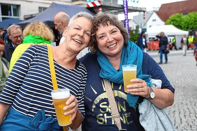 Bild 13: Gute Stimmung bei Regen auf dem Hohentwielfestival