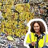 Michelle Umeh vom Rheinfelder Unternehmen Vogt Plastic erkennt mit einem Blick: Die auffallend gelben Plastikstapel im Lager kommen aus ...