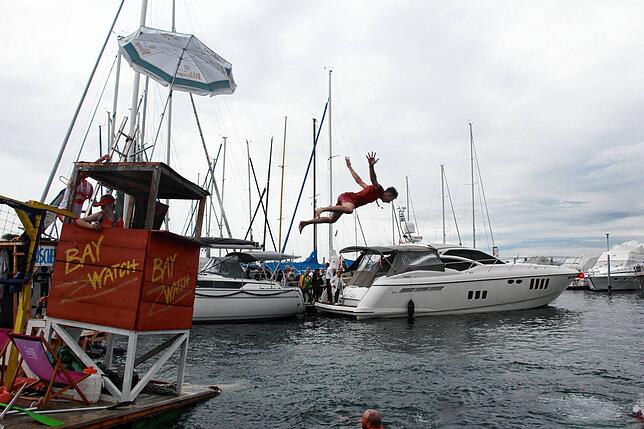 Bild 8: Uhldingen feiert: Die besten Bilder vom ersten Tag des Hafenfestes mit Schrottregatta