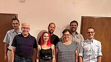 Bürgermeister Christian Dröse (links) mit dem neuen Ortschaftsrat (von links): Christoph Deutschmann, Katja Neugebauer, André Schreiter, ...