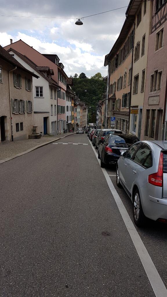 In dieser Straße stürzte Sigi Suhr mit seinem Fahrrad.