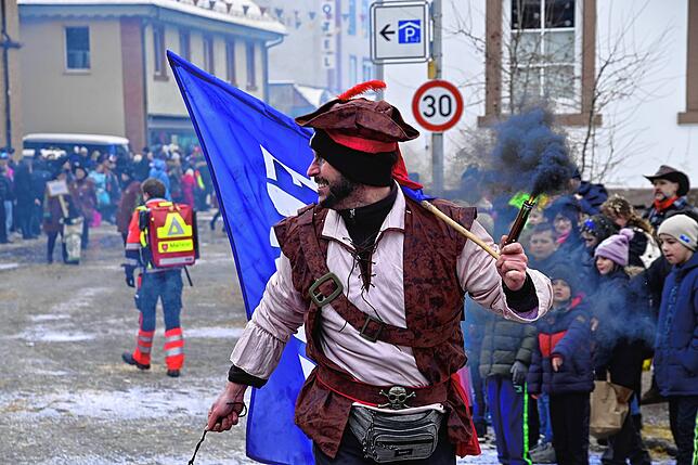 Bild 18: 75 Gruppen beim Fasnachtsumzug in St. Georgen: Wir haben die Bilder