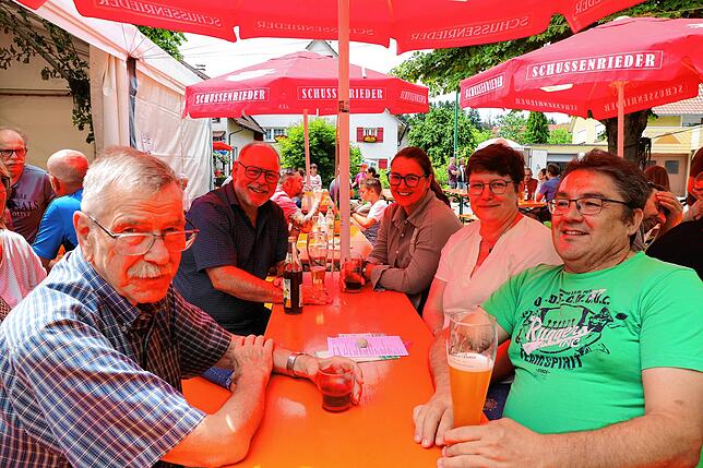 Bild 23: Das Dorffest in Aach-Linz lockt viele Besucher