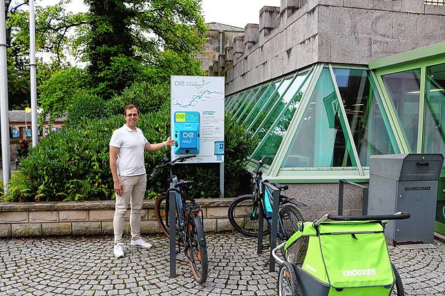 Donaueschingen bietet eine funktionierende Infrastuktur für Radler. Etwa mit den Radservicestation, wie Tourismusleiter Andreas Haller ...