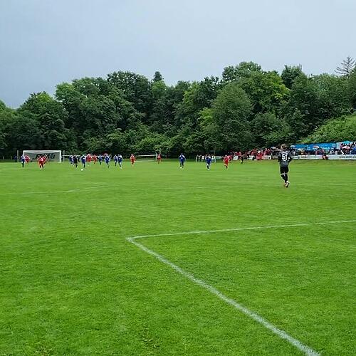 Gruler (FC RW Salem) trifft die Latte (79.)