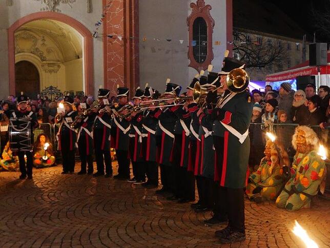 Bild 7: Bilderstory: Eröffnung des VSAN Narrentreffen in Bad Säckingen mit Brauchtumsabend auf dem Münsterplatz