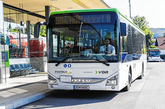 Auch der Postbus gehört in Österreich zum ÖPNV-Angebot.