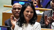 Annalena Baerbock, 44, aus Deutschland dankt für den Applaus bei ihrer Wahl zur Präsidentin der 80. Generalversammlung der Vereinten ...