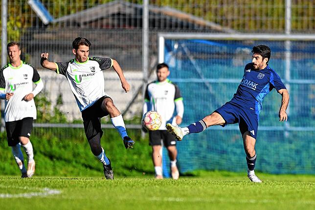 Bild 1: SV Blau-Weiß Murg gewinnt mit 2:0 beim FC Hauingen – und wir haben Bilder!