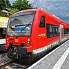 Zwei Züge an der Station Überlingen Therme. Dass sie rechtzeitig und mit der bestellten Kapazität auf der Bodenseegürtelbahn unterwegs ...