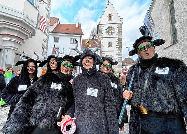 Bild 3: Tolle Stimmung beim Sonntagsumzug der Überlinger Narrenzunft &ndash; Teil 1