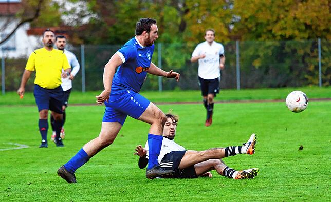 Bild 12: Die besten Bilder der Partie zwischen dem SV Volkertshausen und dem Hattinger SV