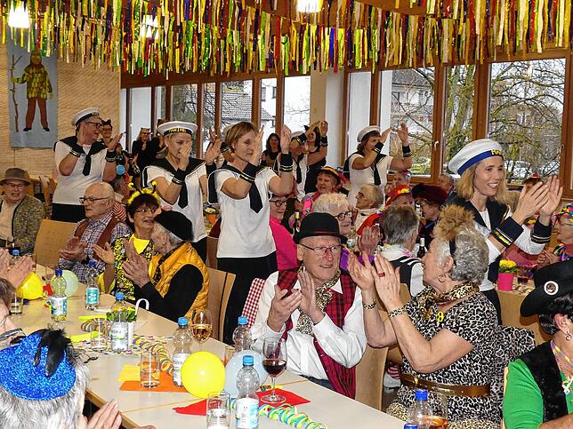 Bild 2: Seniorenfasnet Bermatingen-Ahausen