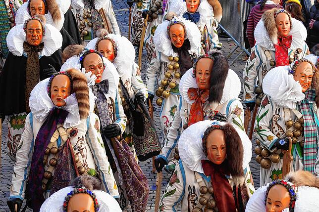 Bild 7: Warum der Fasnet-Umzug in Villingen jedes Jahr Groß und Klein fasziniert – Entdecke die Highlights!