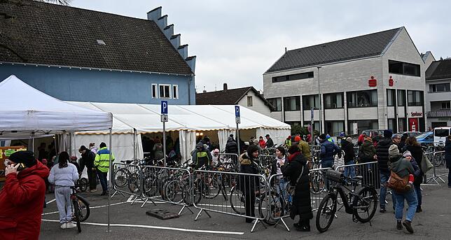Bild 4: Über Fahrräder auf dem Fahrradmarkt in Tiengen: Ein Paradies für Radliebhaber