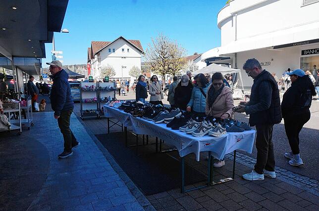 Bild 16: Lauchringen dank offener Ladentüren in „Sonntagslaune“