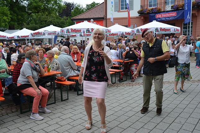 Bild 23: 15. Sommersinnfonie: Alle Bilder vom Frühschoppen mit der Joe Williams Band