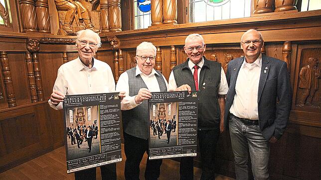 Laden zum nächsten Konzert des Barockensembles der Wiener Symphoniker in Triberg ein (von links): der Initiator und Begleiter der ...