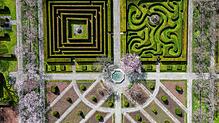 Irrgarten, Gartenanlage, Kirschblüte: Die Anlage von Kloster und Schloss in Salem ist am 31. März in die Besuchersaison gestartet. Bis ...