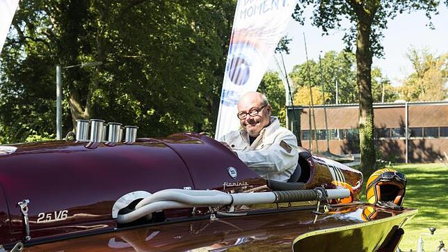 Tom Amann, 55, sammelt historische Rennboote und führt sie im Rahmen der Interboot auf dem Wasser vor.
