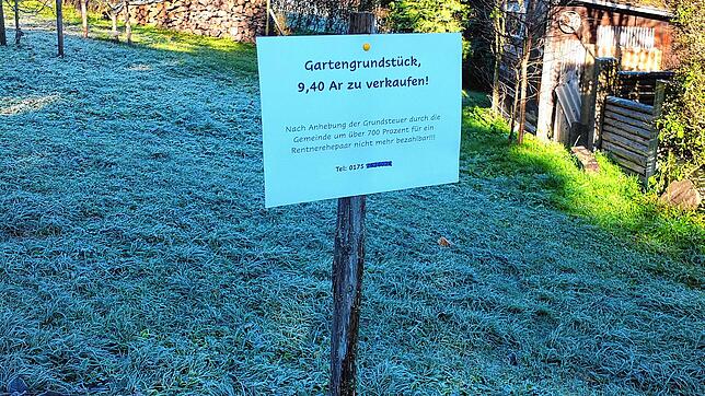 Die Grundsteuer A steigt von 400 auf 550 Prozent – das will und kann sich mancher im Ort augenscheinlich nicht mehr leisten.  Bild: Gerd ...