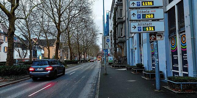 Auch das Parkhaus Altstadt, das direkt an der Laube liegt, soll zukünftig von der KMG betrieben werden. Doch zahlt die ...