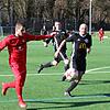 Premiere: Tullio Vitor Santos Figueiredo (links) traf beim 2:1-Sieg des FV Lörrach-Brombach II gegen den TuS Efringen-Kirchen erstmals ...
