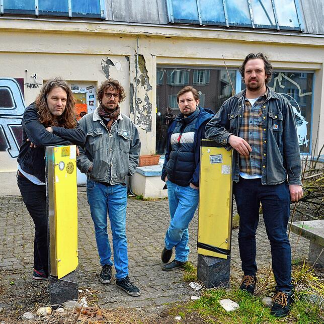 Die Vorstandsmitglieder vor dem Horst Klub in Kreuzlingen (von links): Stefan Böker, Lukas Schweikert, Julian Fitze und Achim Dietz.