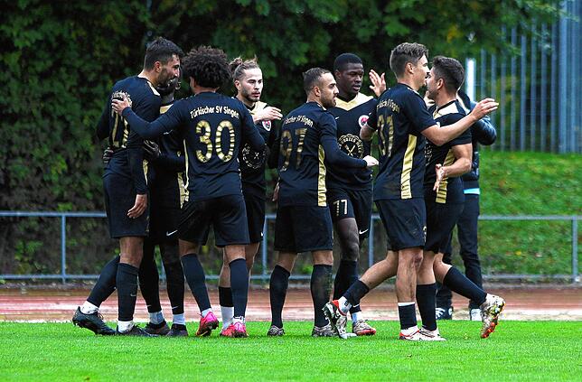Bild 14: Türk. SV Singen gewinnt Bezirksduell beim SC Pfullendorf. Die besten Bilder vom 3:1-Erfolg.