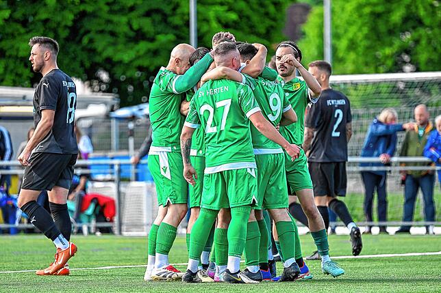 Bild 12: FC Wittlingen sichert sich mit 2:1 beim SV Herten den Meistertitel – und wir haben Fotos!