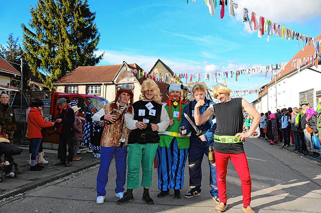 Asterix und Obelix kommen mit ihren Freunden von Gallien direkt nach Unadingen.