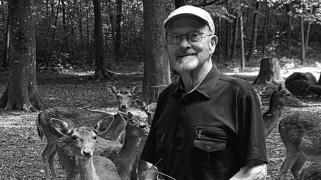 Werner Jockers im Wildgehege Waldshut, für das er sich zeit seines Lebens leidenschaftlich eingesetzt hat (Archivbild 2022).